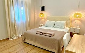 Elia Room&Garden